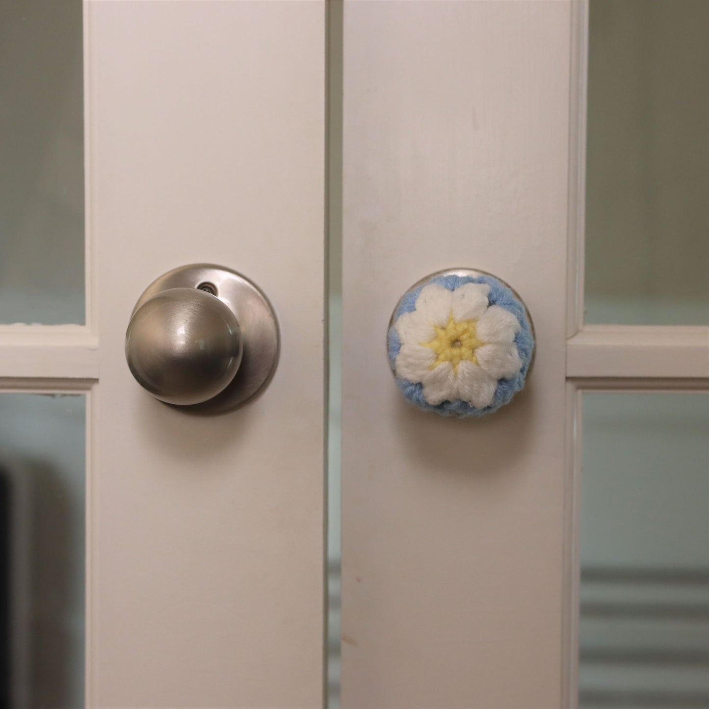 Hand Made Crochet Doorknob Cover (Flower)